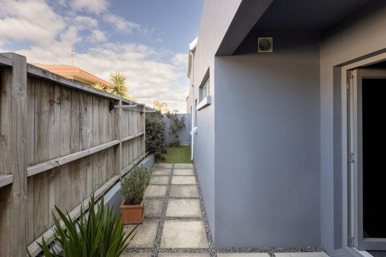Photo of property in 369c Oceanbeach Road, Mount Maunganui, 3116