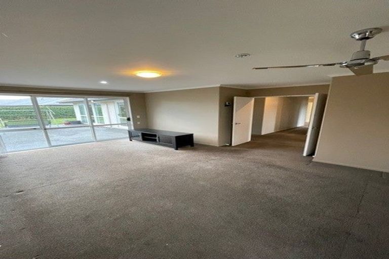 Photo of property in 16 O'dea Place, Burnside, Christchurch, 8053