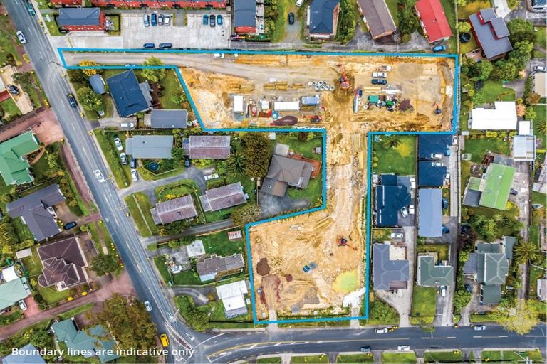 Photo of property in 101 Awaroa Road, Sunnyvale, Auckland, 0612