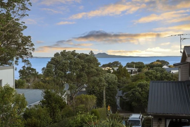 Photo of property in 6a Rewi Street, Torbay, Auckland, 0630