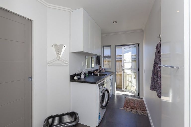 Photo of property in 5 Hana Udy Place, Paraparaumu Beach, Paraparaumu, 5032