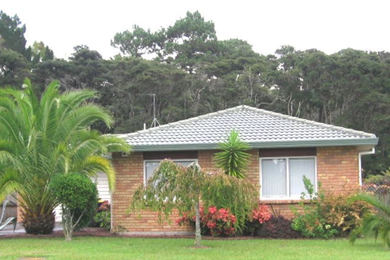 Photo of property in 10 Waimoko Glen, Swanson, Auckland, 0612