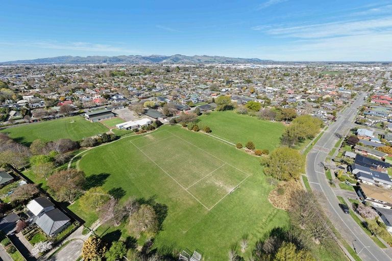 Photo of property in 37a Balrudry Street, Avonhead, Christchurch, 8042