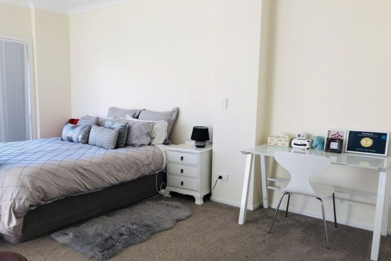 Photo of property in 29 Loloma Drive, Half Moon Bay, Auckland, 2012