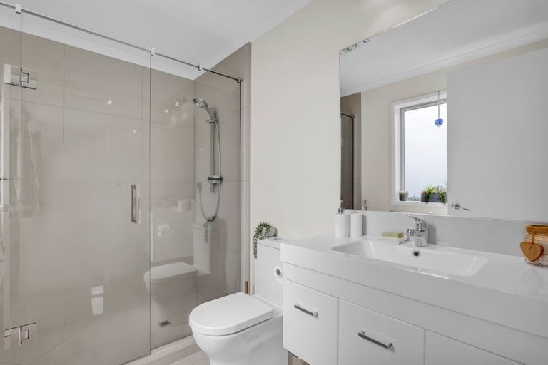 Photo of property in 55 Pendarves Street, New Plymouth, 4310