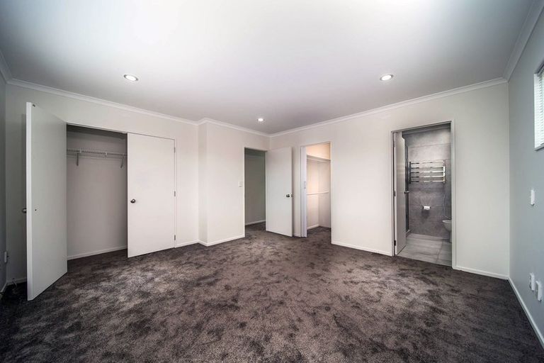 Photo of property in 31a Chieftain Rise, Goodwood Heights, Auckland, 2105