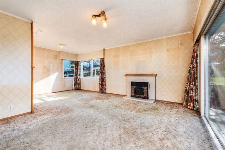 Photo of property in 15 Camelot Place, Glenfield, Auckland, 0629