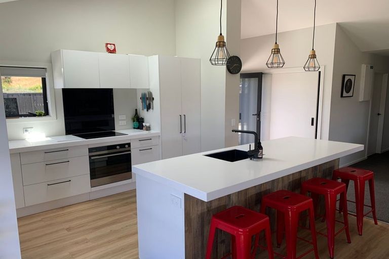 Photo of property in 39 Kingfisher Crescent, Albert Town, Wanaka, 9305