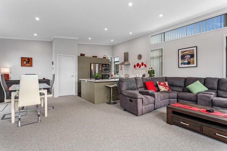 Photo of property in 2/18 Victoria Avenue, Whakatane, 3120