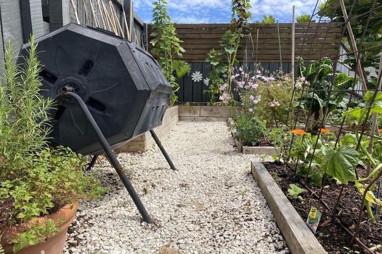 Photo of property in 54 Belt Road, New Plymouth, 4310