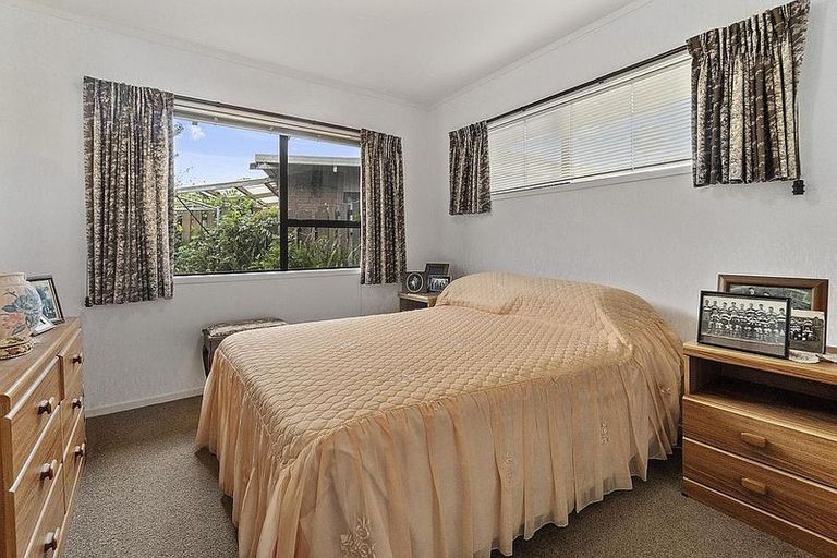 Property details for 1 Peart View, Saint Johns, Auckland, 1072