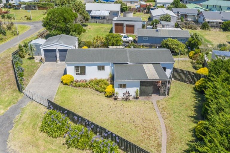 Photo of property in 38 Te Kiri Street, Himatangi Beach, Foxton, 4891