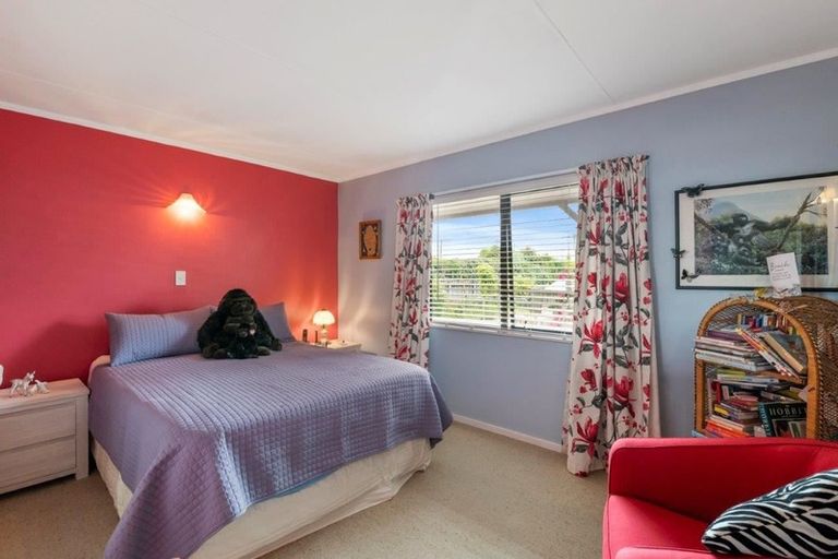 Photo of property in 30b Rangihiroa Street, Waikanae Beach, Waikanae, 5036