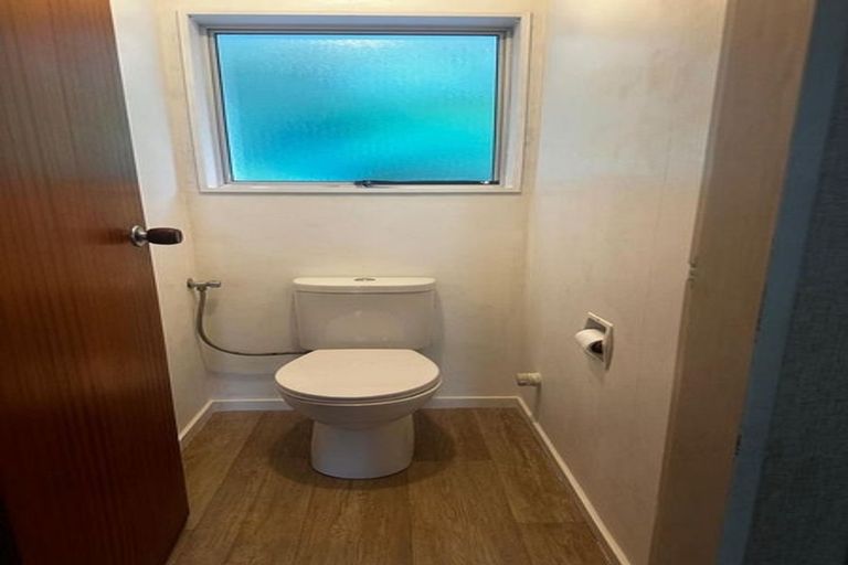 Photo of property in 6 Rajkot Terrace, Broadmeadows, Wellington, 6035