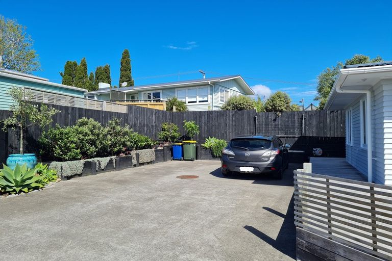 Photo of property in 286a Rangatira Road, Beach Haven, Auckland, 0626