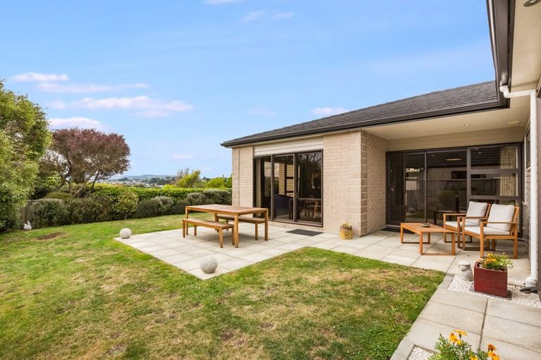 Photo of property in 102 Te Puia Drive, Aotea, Porirua, 5024