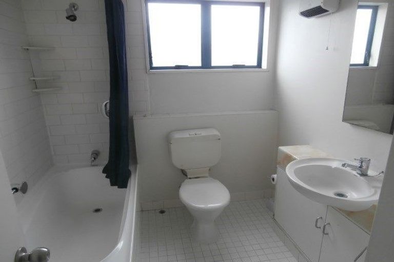 Photo of property in 2/66 Clare Road, St Albans, Christchurch, 8014