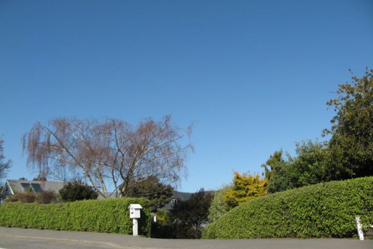 Photo of property in 136 Dyers Pass Road, Cashmere, Christchurch, 8022