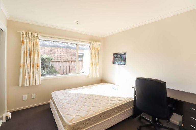 Photo of property in 11 Greenstone Place, Aotea, Porirua, 5024