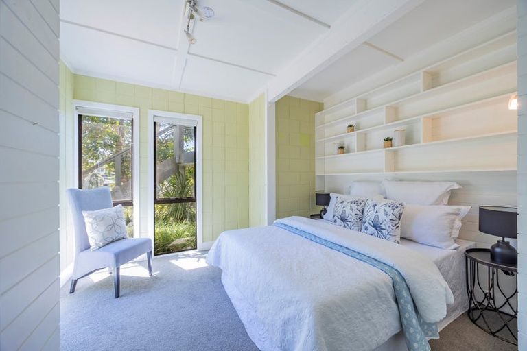 Photo of property in 73 Braemar Road, Castor Bay, Auckland, 0620