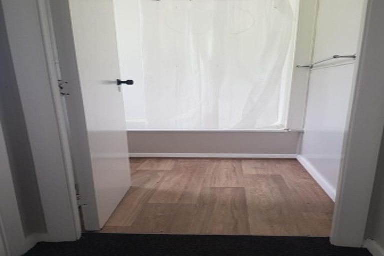 Photo of property in 2a-2b Devon Place, Cannons Creek, Porirua, 5024