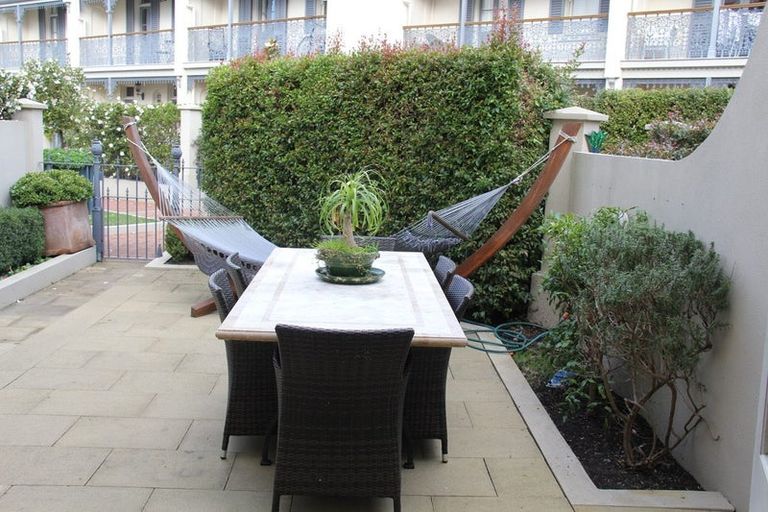 Photo of property in 1j George Street, Newmarket, Auckland, 1023