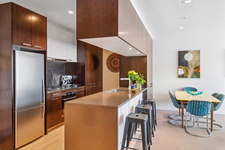 Photo of property in Chews Lane Apartments, 16c/9 Chews Lane, Wellington Central, Wellington, 6011