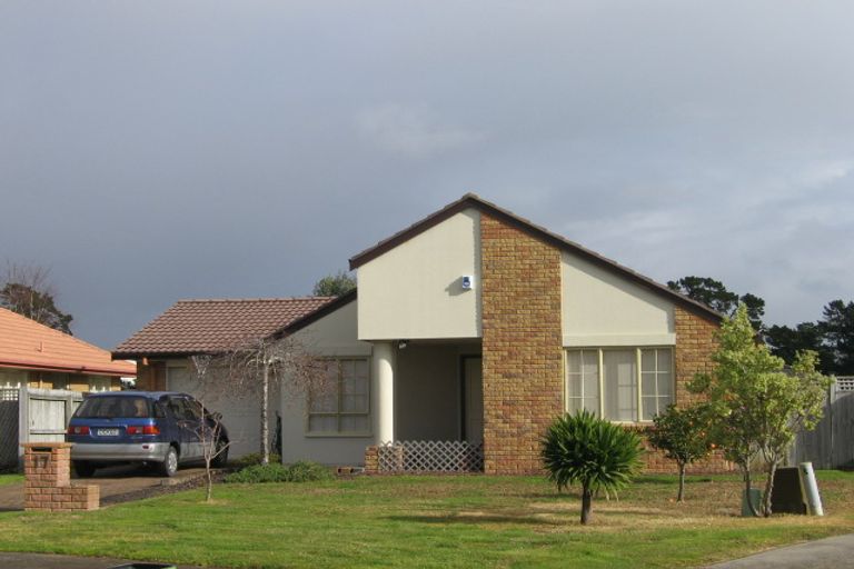 Photo of property in 17 Fernbrook Close, Burswood, Auckland, 2013