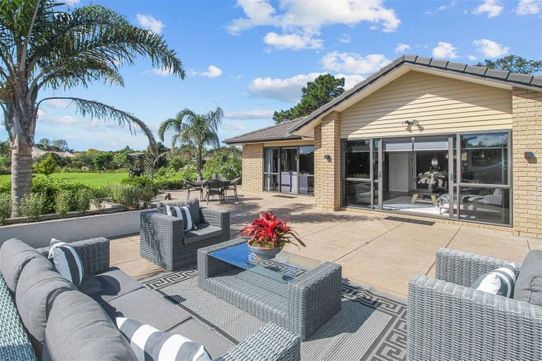 Photo of property in 8 Millbrook Drive, Waiuku, 2683