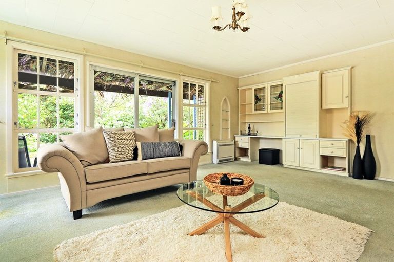 Photo of property in 32 Kent Terrace, Taradale, Napier, 4112