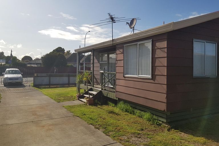 Photo of property in 2/2 Princess Street, Takanini, 2112