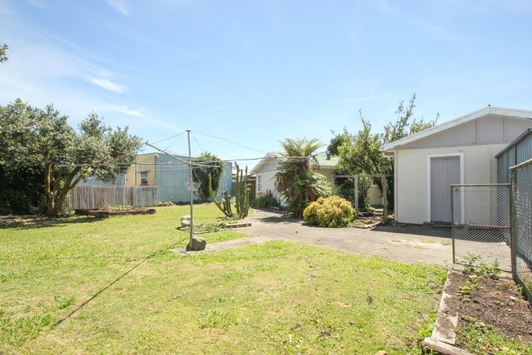 Photo of property in 237 Warwick Road, Mayfair, Hastings, 4122