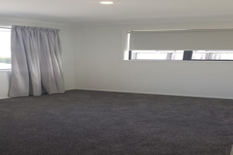 Photo of property in 24 Sando Way, One Tree Point, 0118