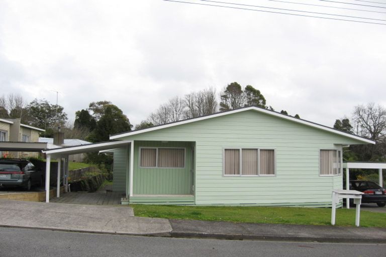 Photo of property in 4 Euclid Street, Vogeltown, New Plymouth, 4310