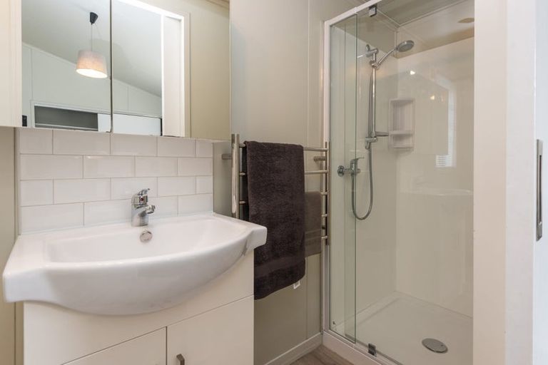 Photo of property in 652b Barbadoes Street, Edgeware, Christchurch, 8013