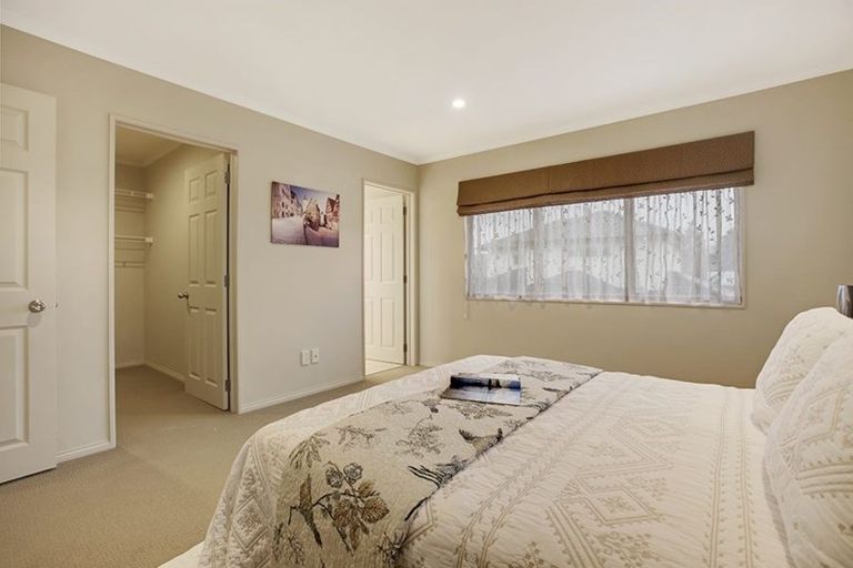 Photo of property in 15 Monash Place, Flat Bush, Auckland, 2016
