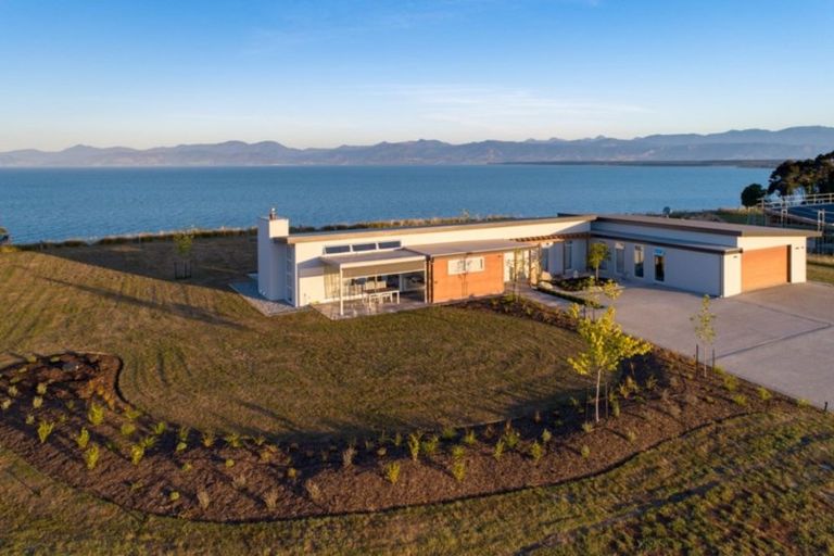 Photo of property in 11 Aporo Road, Ruby Bay, Upper Moutere, 7173