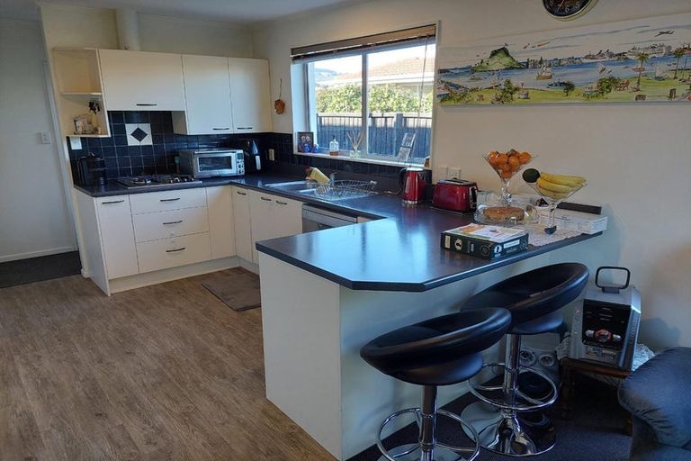 Photo of property in 11 Kennedys Bush Road, Halswell, Christchurch, 8025