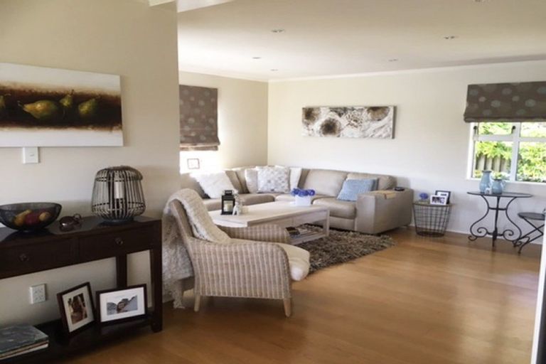 Photo of property in 15 Bosun Terrace, Whitby, Porirua, 5024