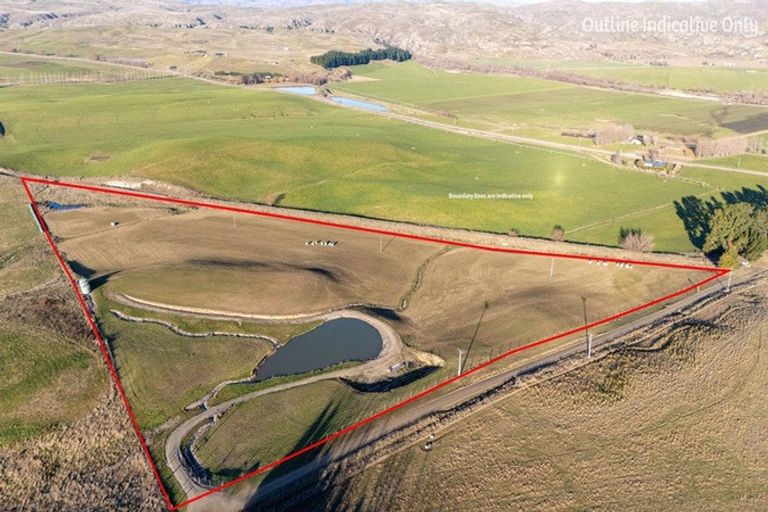 Photo of property in 40 Huddleston Road, Omakau, 9377