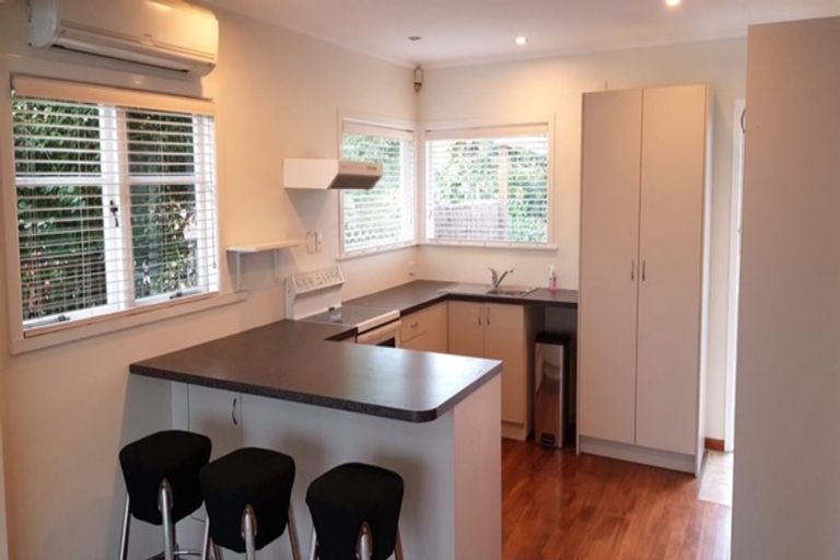 Photo of property in 46 Hallberry Road, Mangere East, Auckland, 2024