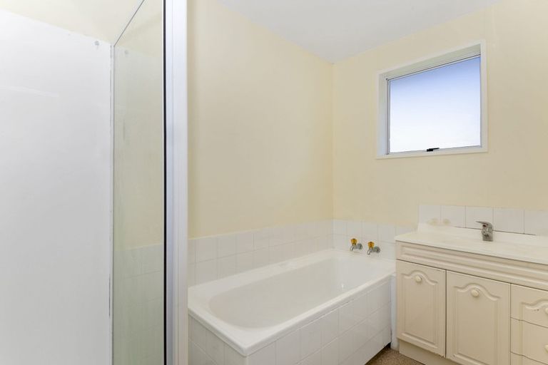 Photo of property in 2/23c Craven Street, Sockburn, Christchurch, 8042