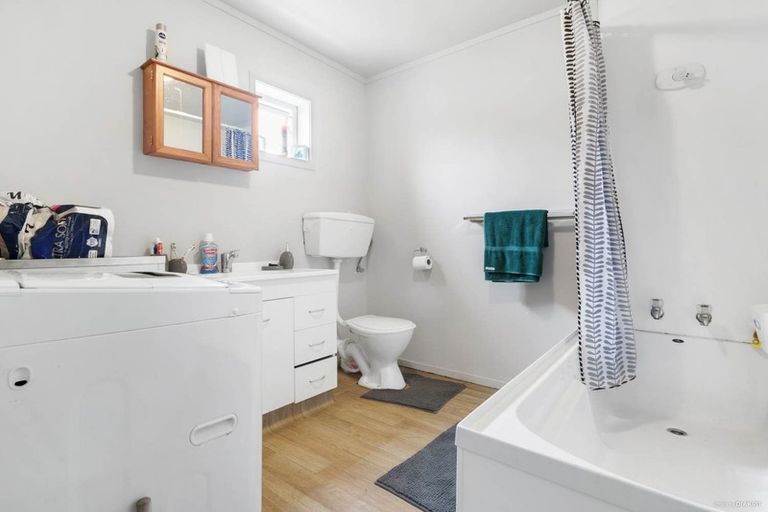 Photo of property in 11a Vine Street, Mangere East, Auckland, 2024