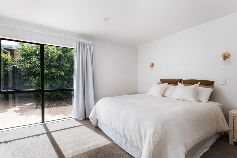 Photo of property in 1 Douglas Place, Papamoa Beach, Papamoa, 3118