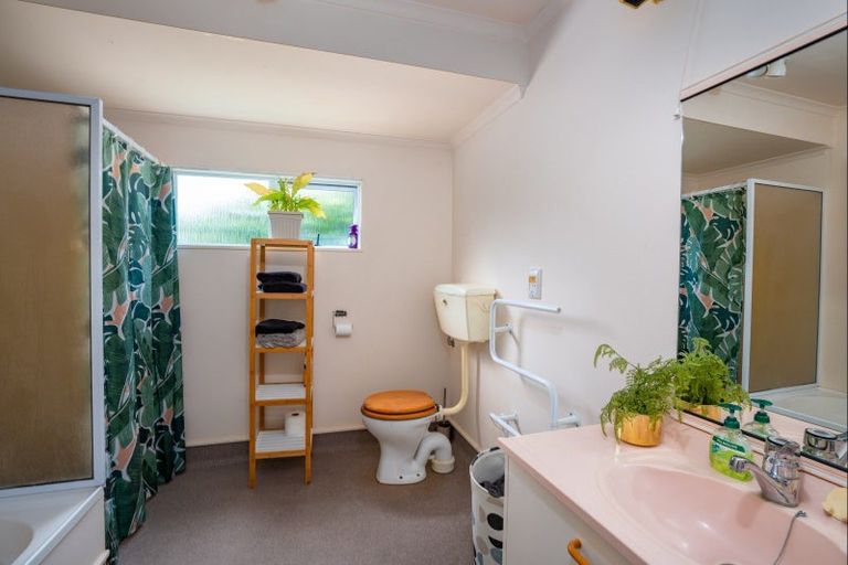 Photo of property in 11c Shepherd Road, Waipahihi, Taupo, 3330