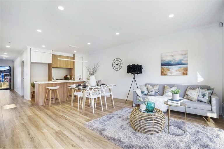 Photo of property in 2/35 Maggie Place, Chartwell, Hamilton, 3281