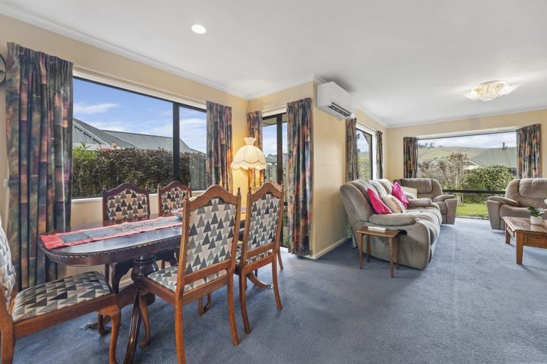 Photo of property in 137 Hagart-alexander Drive, Mosgiel, 9024