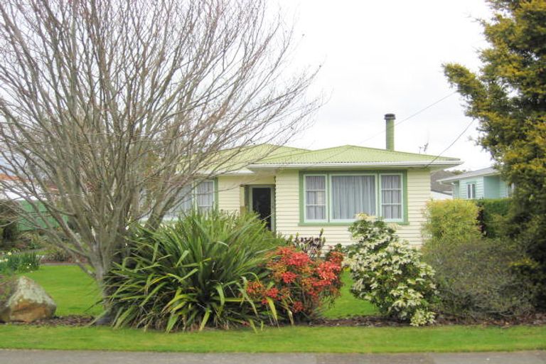 Photo of property in 9 Chester Street, Levin, 5510