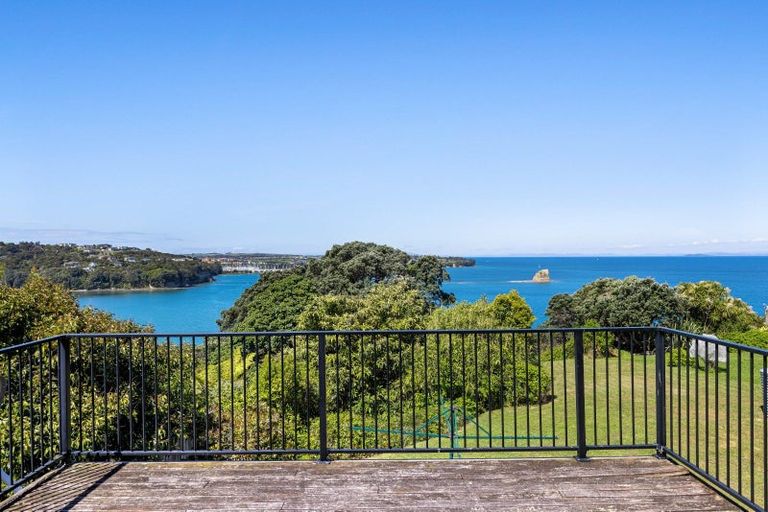 Photo of property in 81 Tiri Road, Tindalls Beach, Whangaparaoa, 0930
