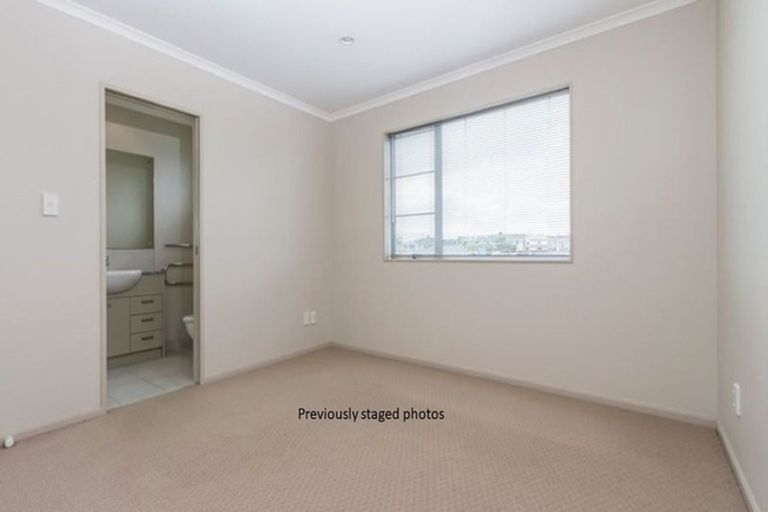 Photo of property in 3 Savona Drive, Flat Bush, Auckland, 2016